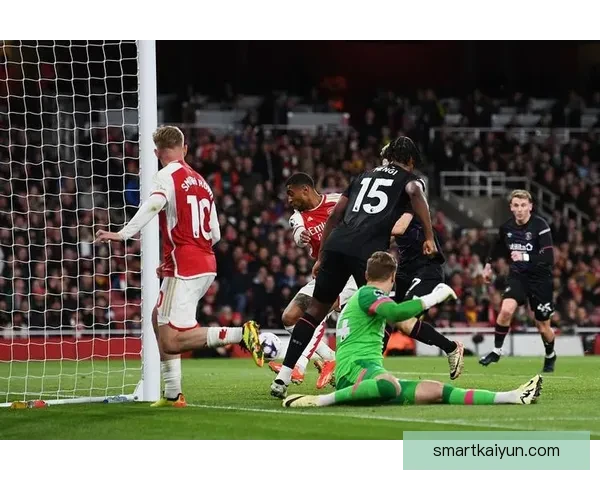 卢顿城在英超新赛季开局不利，积分记录引发关注与讨论，状态值得关注